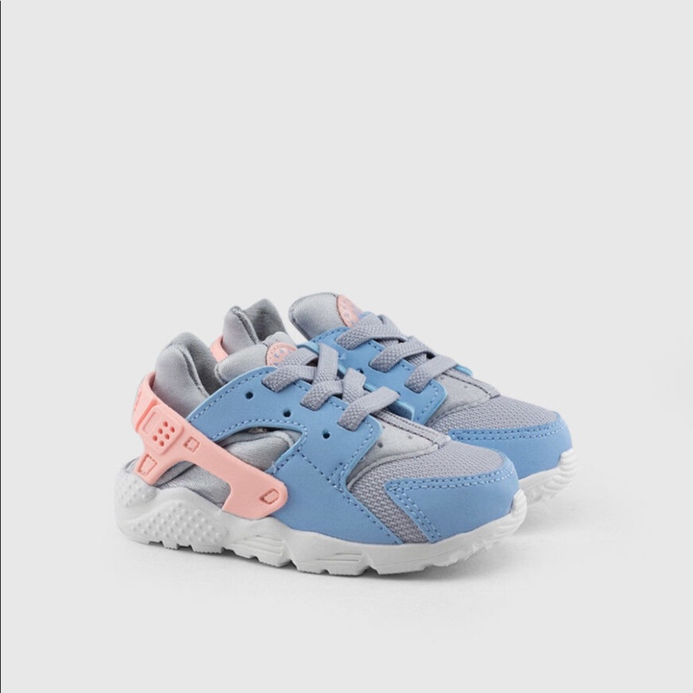 NIKE toddler huarache